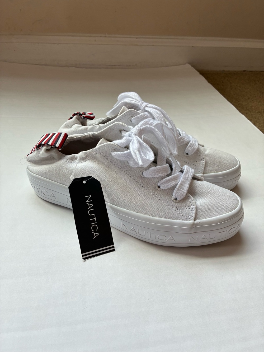 Women’s NWT NAUTICA Sneakers 8